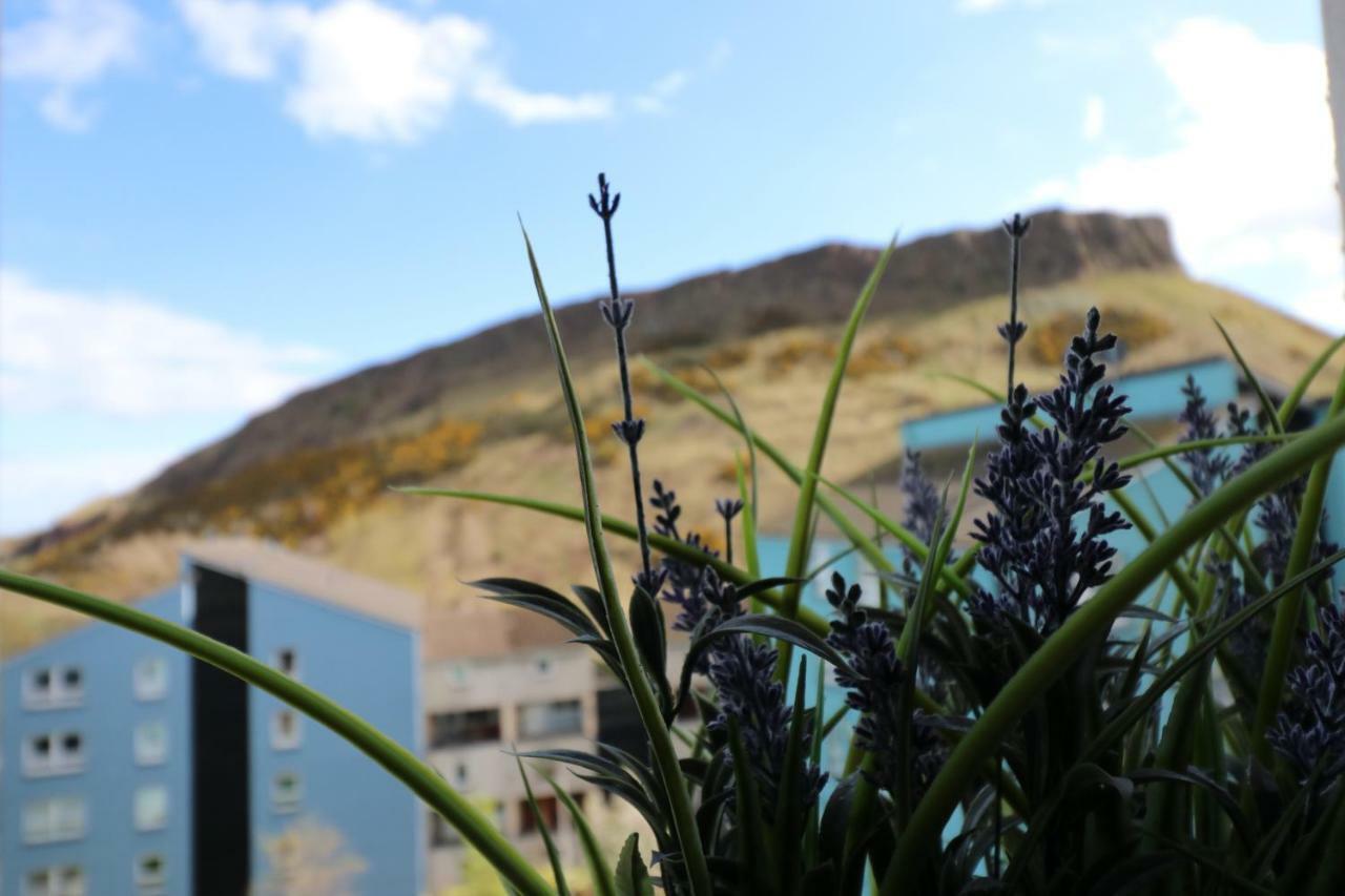 Holyrood Skyline Apartment Edinburgh Exterior photo